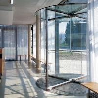 Карусельные двери dormakaba KTV-ATRIUM